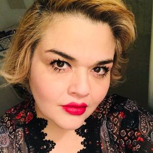 Meet your Posher, Raquel